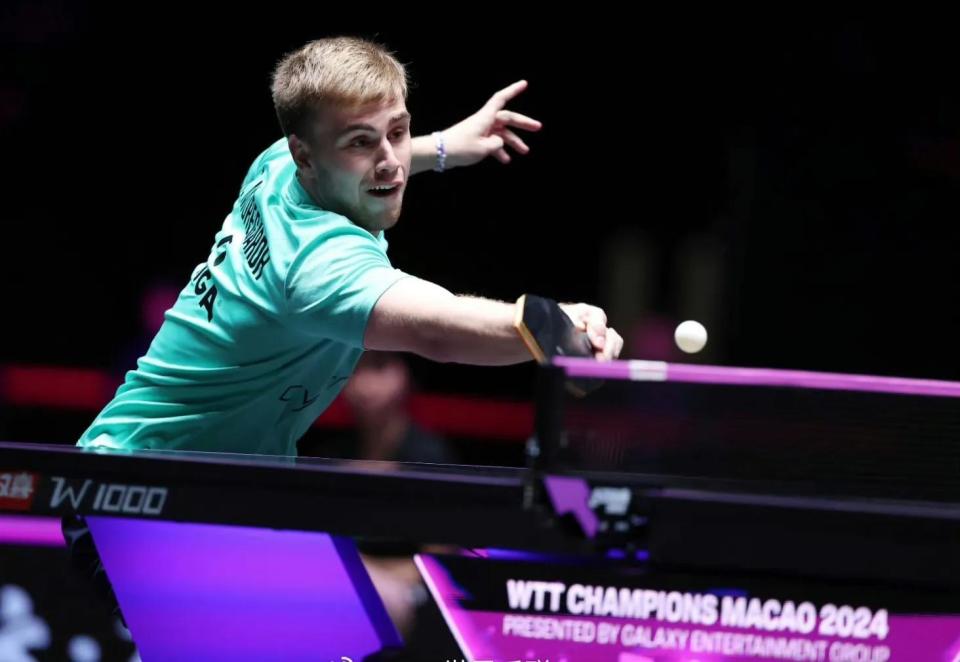 出色发球和 出色发球和