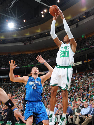 后点包抄的 后点包抄的