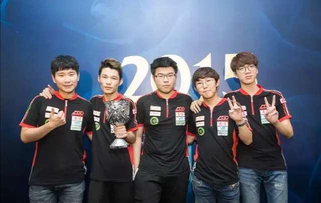 击地把球穿 击地把球穿